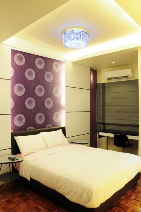The One Vacation Home Malacca Exteriör bild