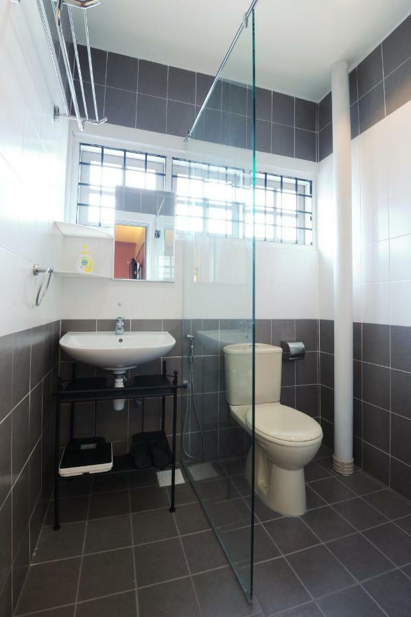 The One Vacation Home Malacca Exteriör bild